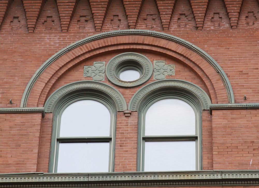Blood Warehouse (Gilbert Building), Window detail