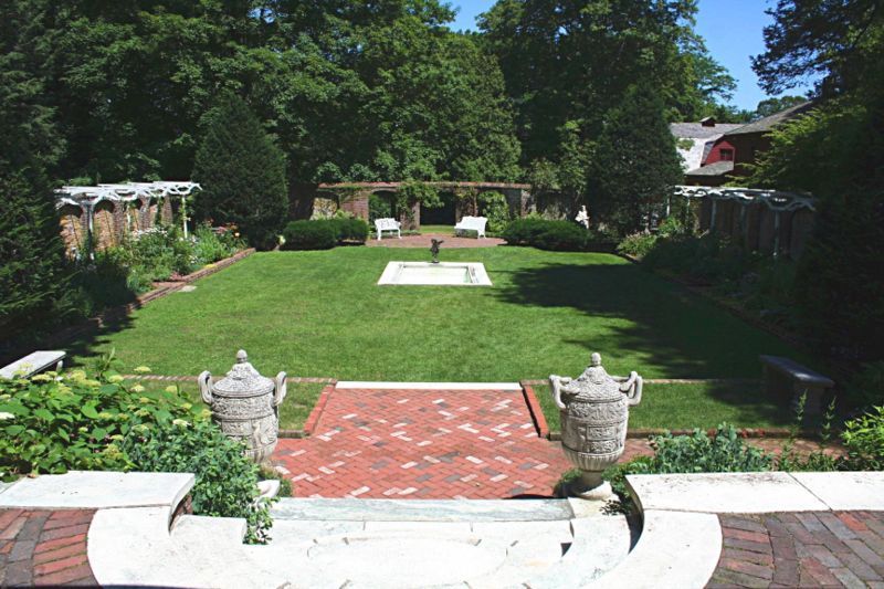 Garden House at Cannonball House (now Keeler Tavern), Garden view