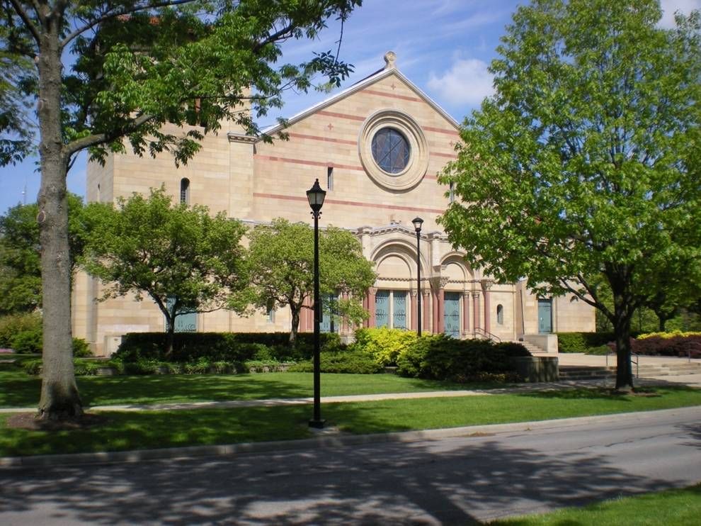 Oberlin Finney Chapel, Main façade