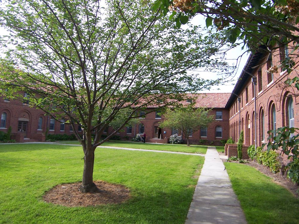 Oberlin Graduate School of Theology Quadrangle, Courtyard of the Theology Quadrangle, now Asia House.